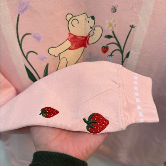 Pink Disney Winnie The Pooh Graphic Women's Sweater size M New With Tags - Picture 4 of 5